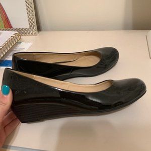 Chinese Laundry black wedge